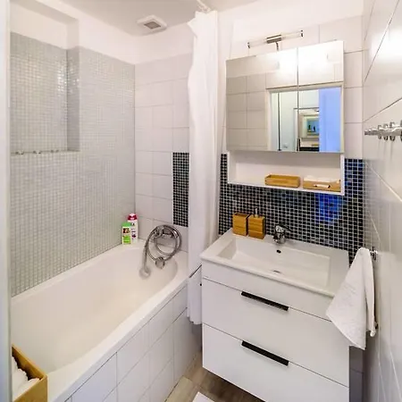 Mozart's & Terrace Apartman *