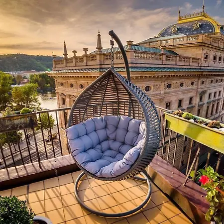 Mozart's & Terrace Prága
